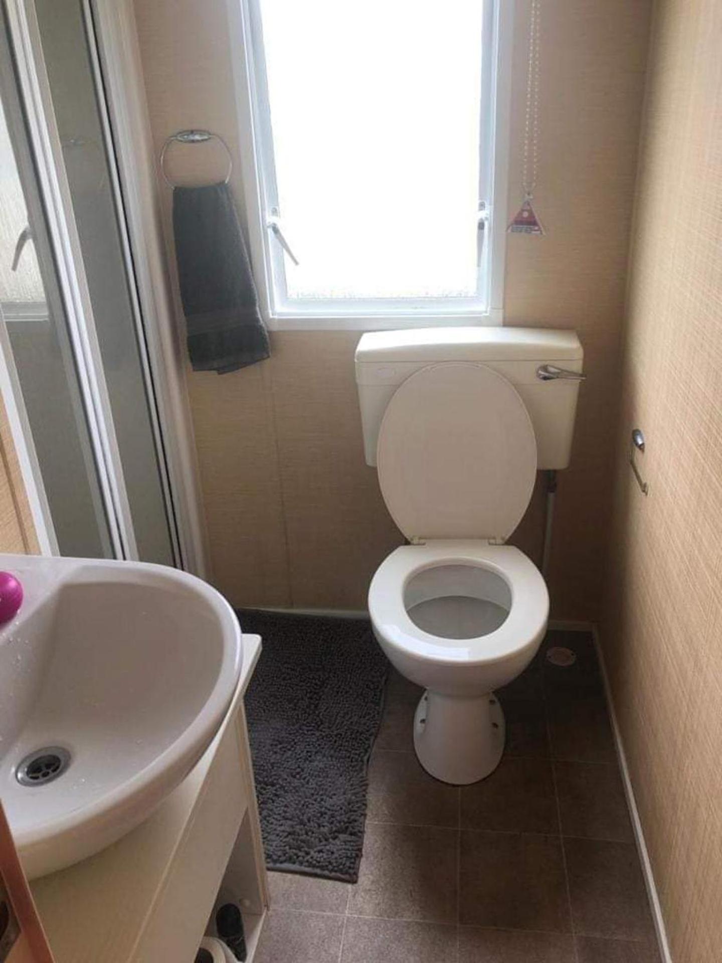 Adorable 2 Bedroom Caravan In Clacton-On-Sea Esterno foto